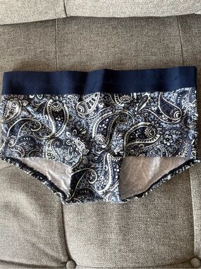 Victoria’s Secret PINK Boyshort Panty NWT Blue Periwinkle Paisley Logo Sz Small